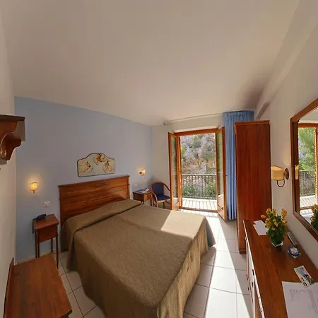 Panoramic 4*