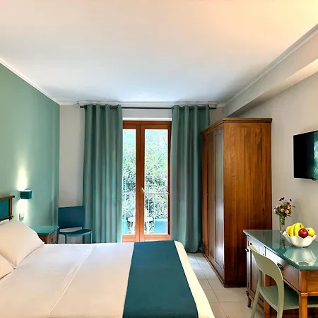 Panoramic 4*